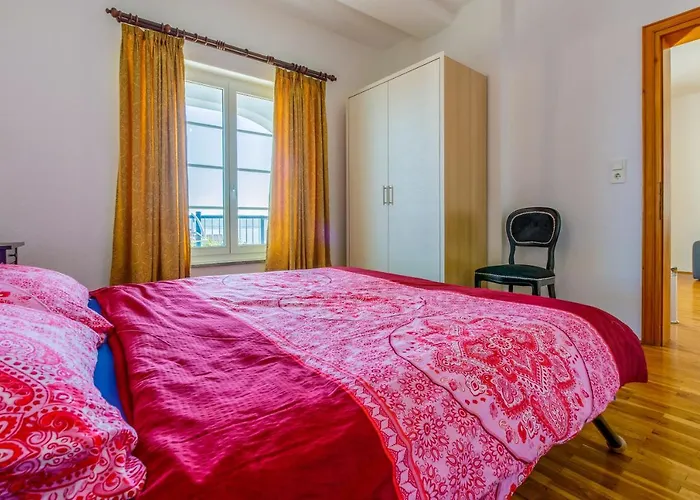 Apartment Goran